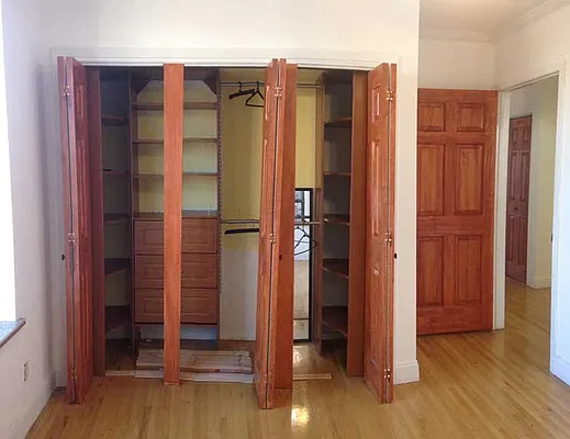 Rented by Bizzarro Agency | media 6