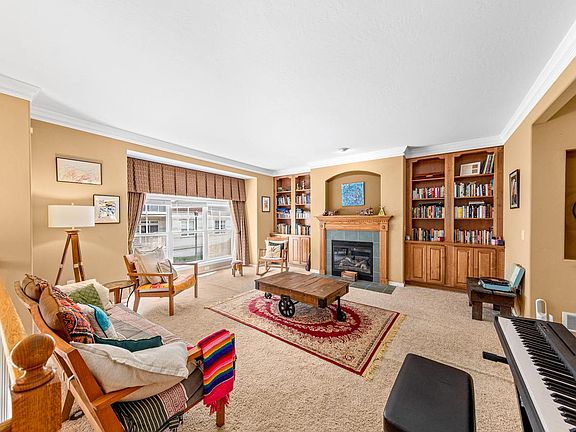 5th image of 3844 S Lake DRIVE #15