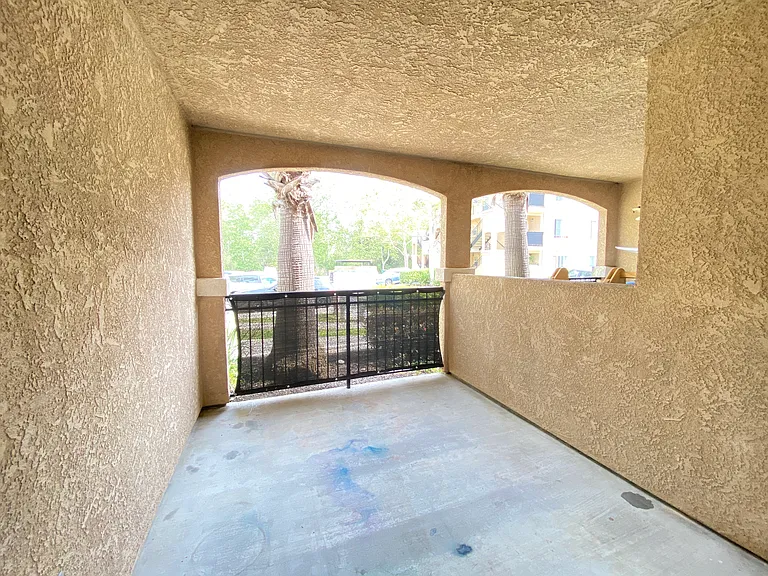 Sunny Creek Apartments — Photo 20