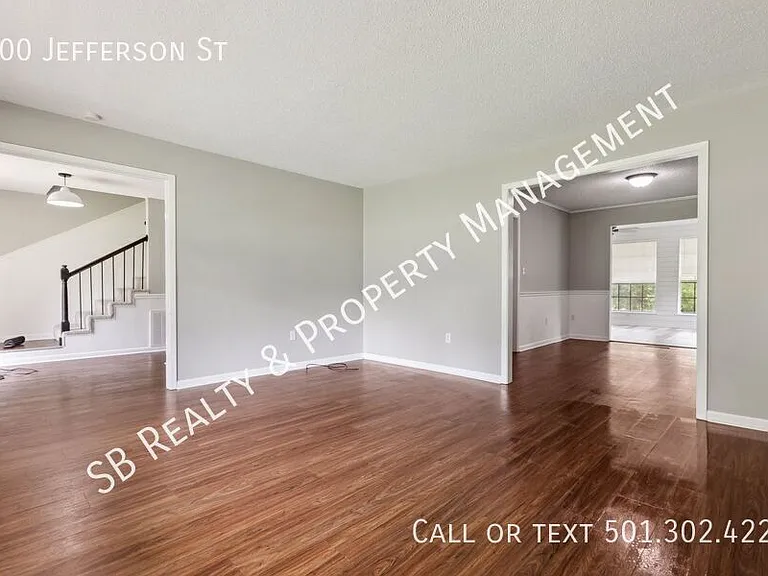 700 Jefferson St — Photo 2