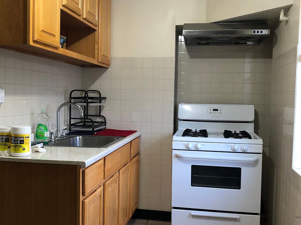 1st image of 521 Dickinson St #3