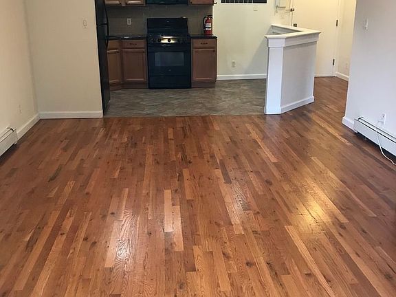 3rd image of 2916 Newtown Ave APT 2R