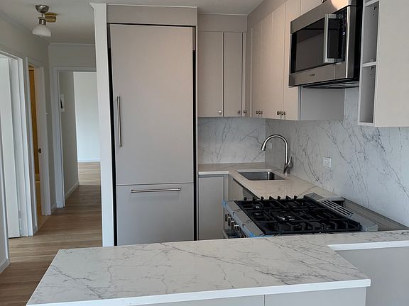 4th image of 330 E 75th St APT 17C