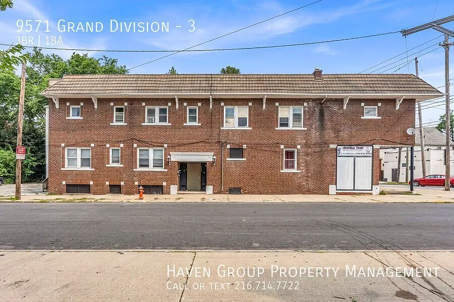 9571 Grand Division Ave #3