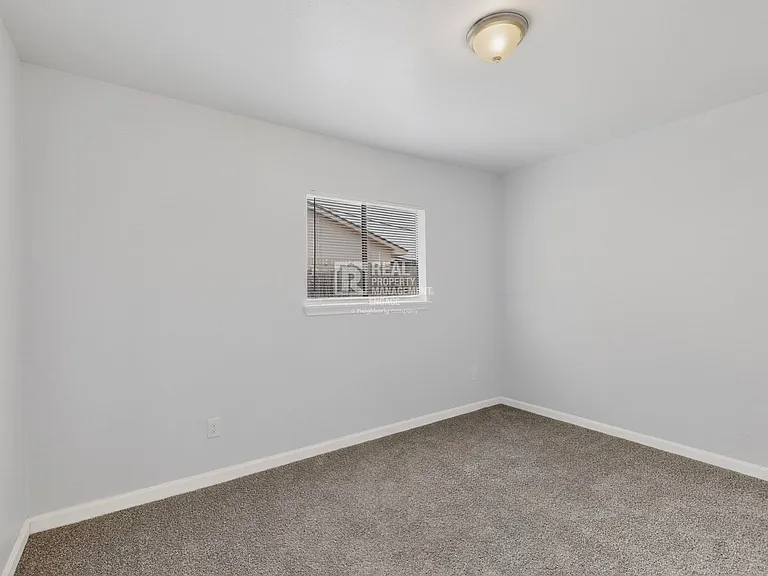 5217 Aberdean Trl — Photo 10