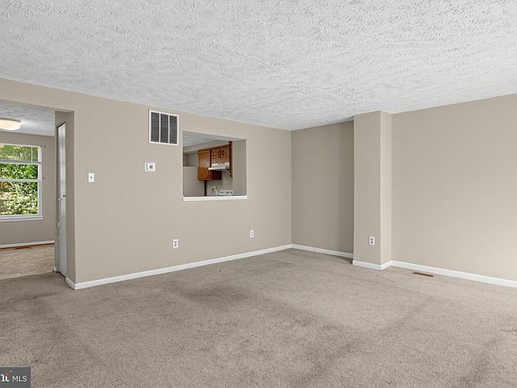 5th image of 8486 Kirby St