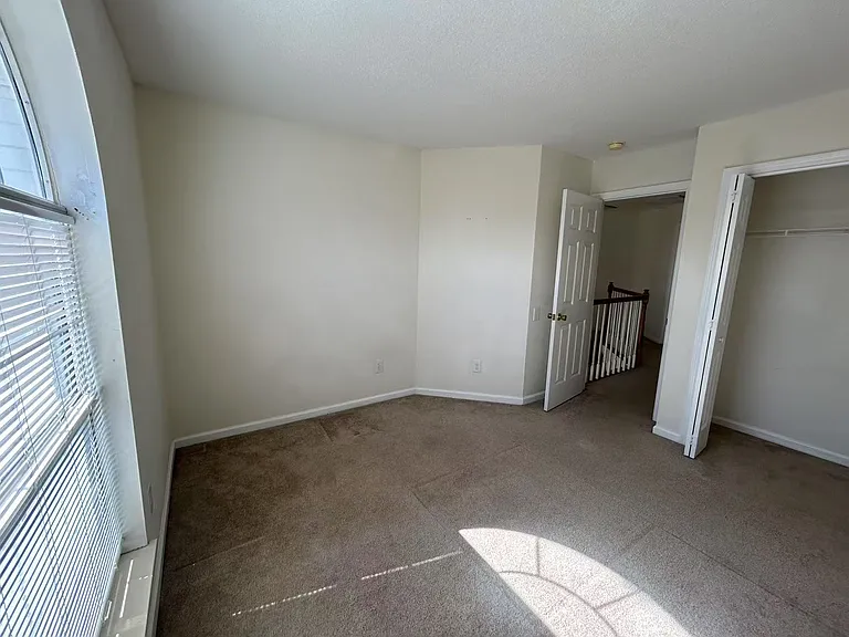 215 Spring Lake Dr — Photo 28