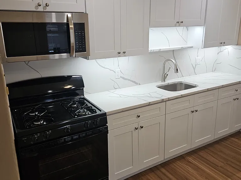 17 Prospect St #3 — Photo 1