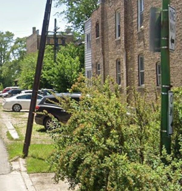 1st image of 1537 E 74th St