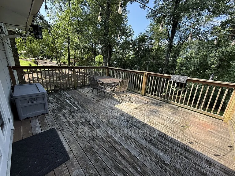 3153 Woodhaven Dr — Photo 7