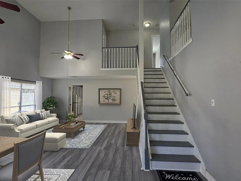 16403 Salinas Ln — Photo 2