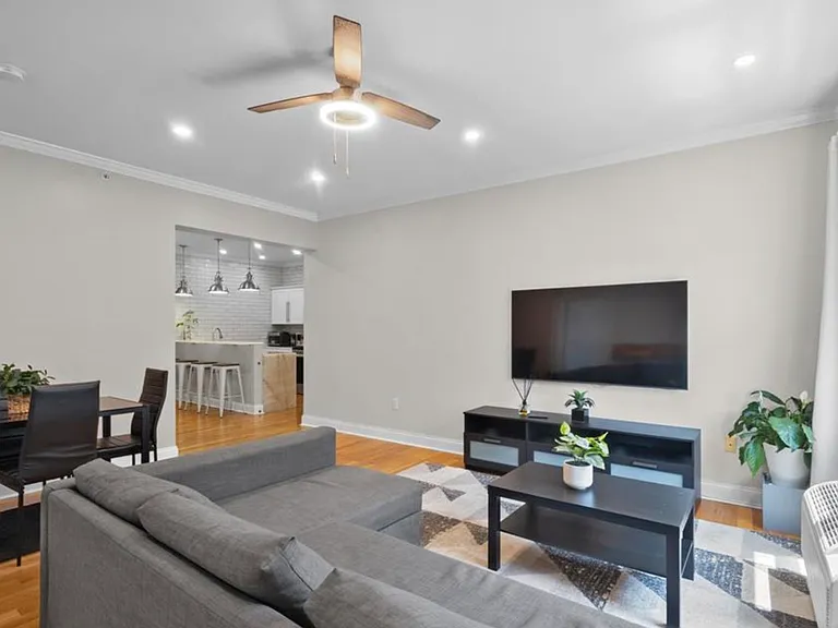 5501 Hudson Ave #407 — Photo 5