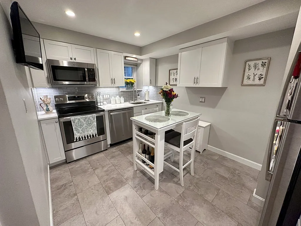 1 bed, 1.0 bath, 600 sqft, $2,800 — Photo 4