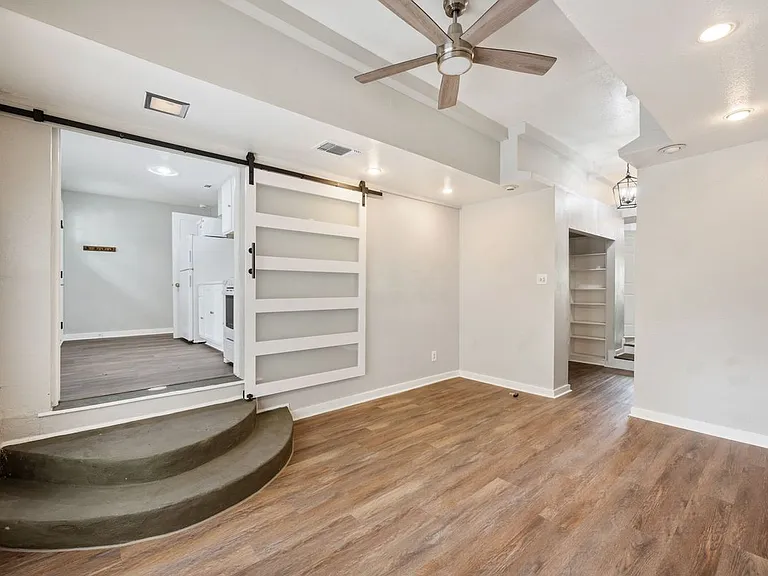 604 W Hollywood Ave #B — Photo 4