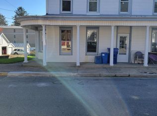25 S Front St, Womelsdorf, PA 19567