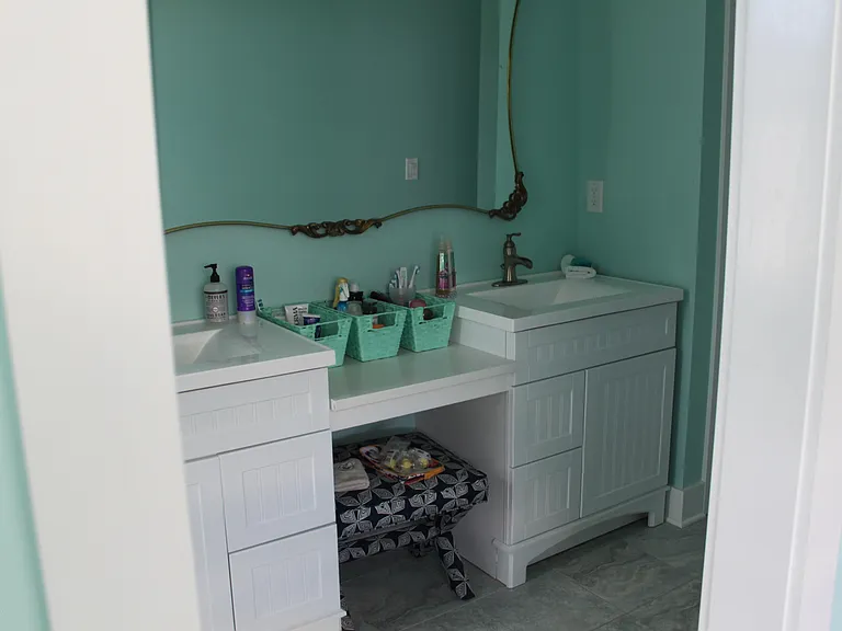 25 Riverdale Ave — Photo 13
