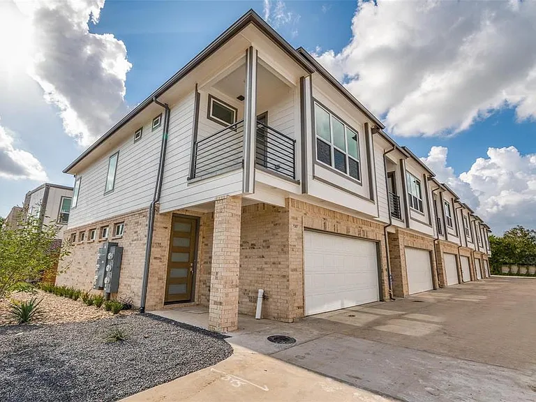 7307 Rubio Pl — Photo 1