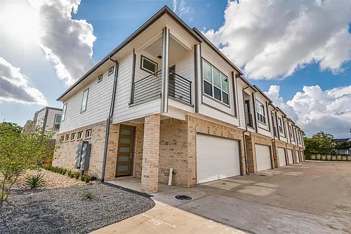 7307 Rubio Pl Photo 1