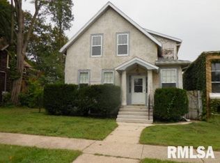 375 E Grove St, Galesburg, IL 61401