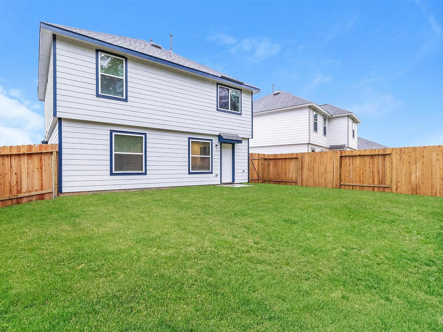 4 bed, 2.5 bath, 1687 sqft, $1,850 — Photo 3