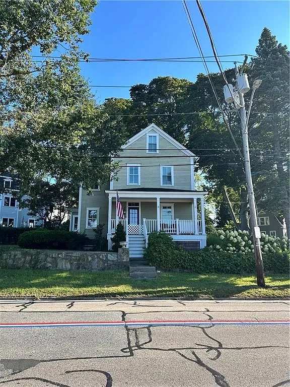3 bed, 3.0 bath, 1793 sqft, $4,000 — Photo 1