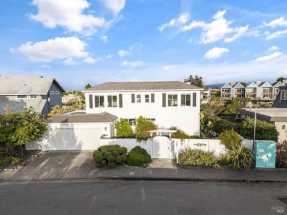 2nd image of 182 Riviera Circle