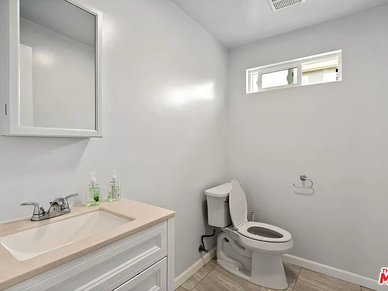 1417 Rock Glen Ave — Photo 12