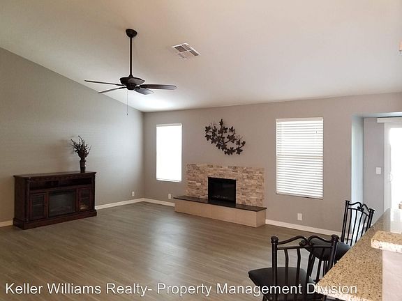 2nd image of 728 W Topeka Dr #21258420-0
