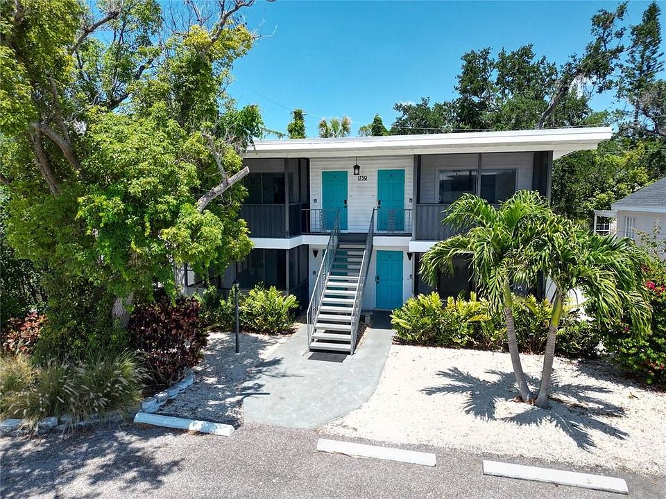1st image of 1739 SIESTA DRIVE