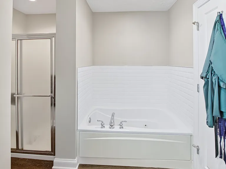 10933 Detroit Ave — Photo 20