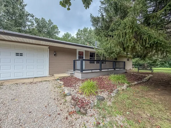 14373 N County Road 2200e, Oakland, IL 61943