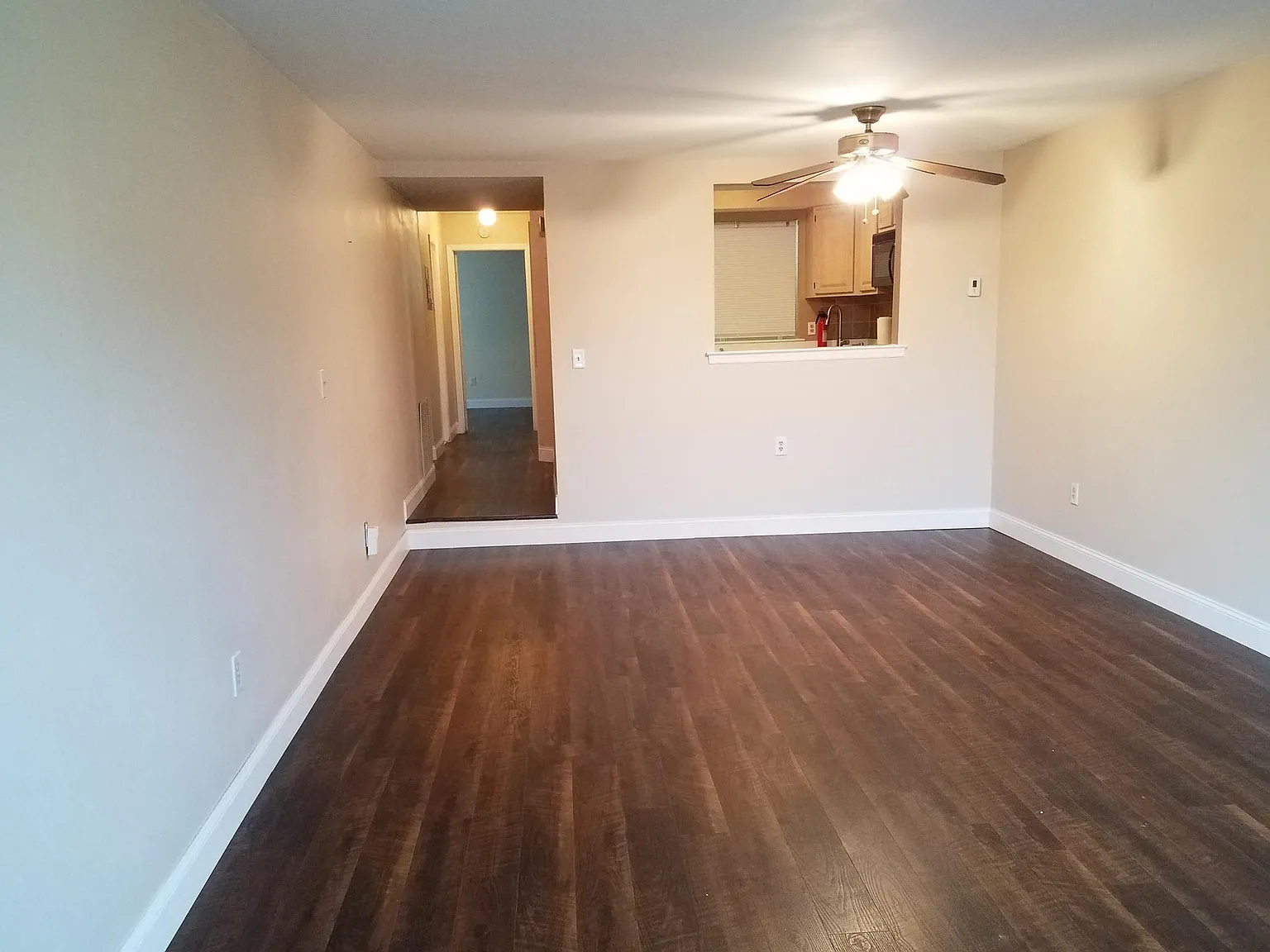 2 bed, 900 sqft, $2,300 — Photo 3