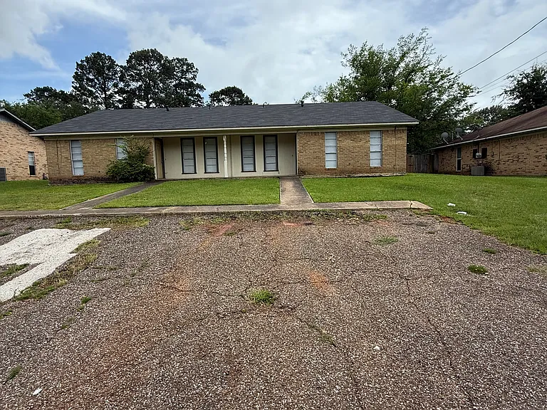 316 Nikki Dr #B — Photo 1