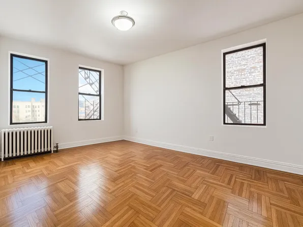 660 Fort Washington Avenue image 6 of 10