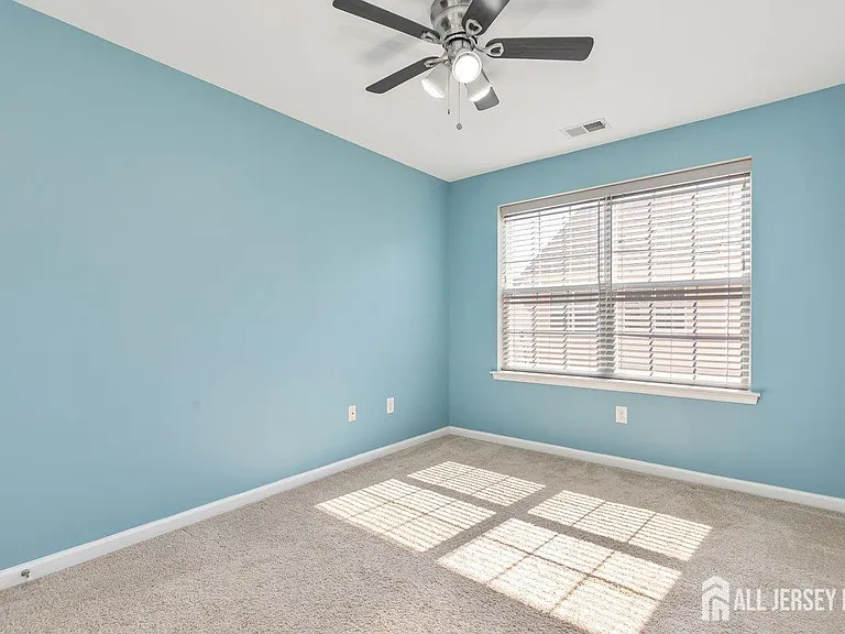 1302 Hights Farm Rd N — Photo 29