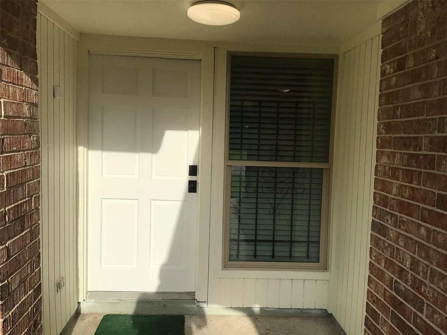 3 bed, 1.5 bath, 1105 sqft, $1,800 — Photo 3