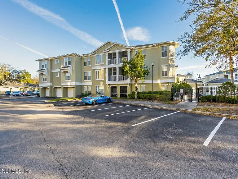 8290 Gate Pkwy W #918 — Photo 7