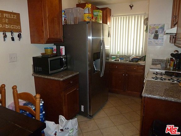 5th image of 215 S Normandie Ave
