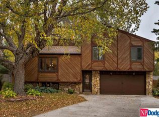 15440 Douglas Cir, Omaha, NE 68154