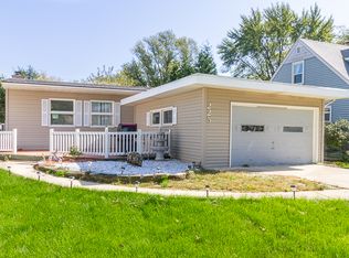 225 S Yale Ave, Addison, IL 60101