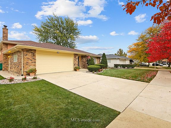 2nd image of 15407 Primrose Ct