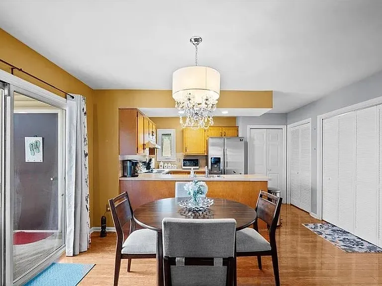 710 Briarwood Dr #B — Photo 4
