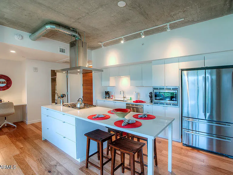 100 W Portland St #506 — Photo 4