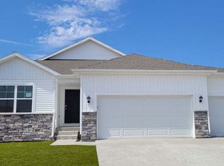 1013 33rd St SE, Altoona, IA 50009