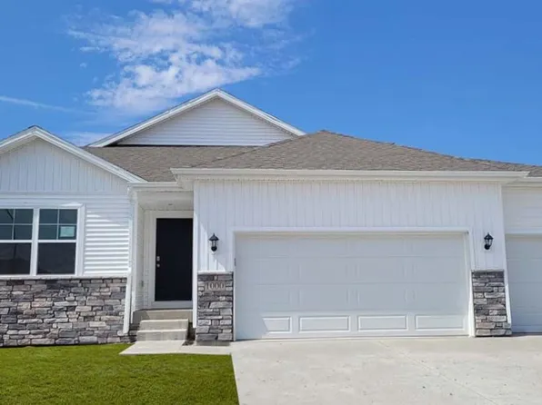 2281 SE Creekhill Dr, West Des Moines, IA 50265