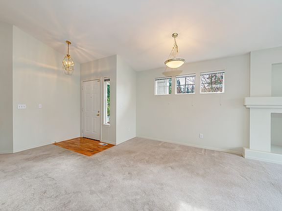 5th image of 16830 Cobblestone Dr