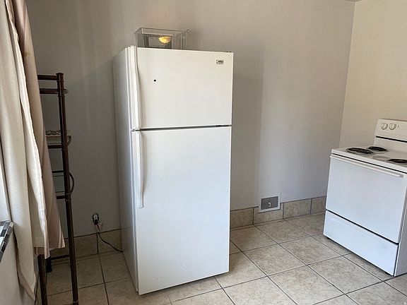 3rd image of 110 E 2250 S