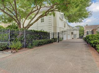 1223 Nantucket Dr, Houston, TX 77057