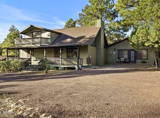 2224 Meadow Trl, Overgaard, AZ 85933