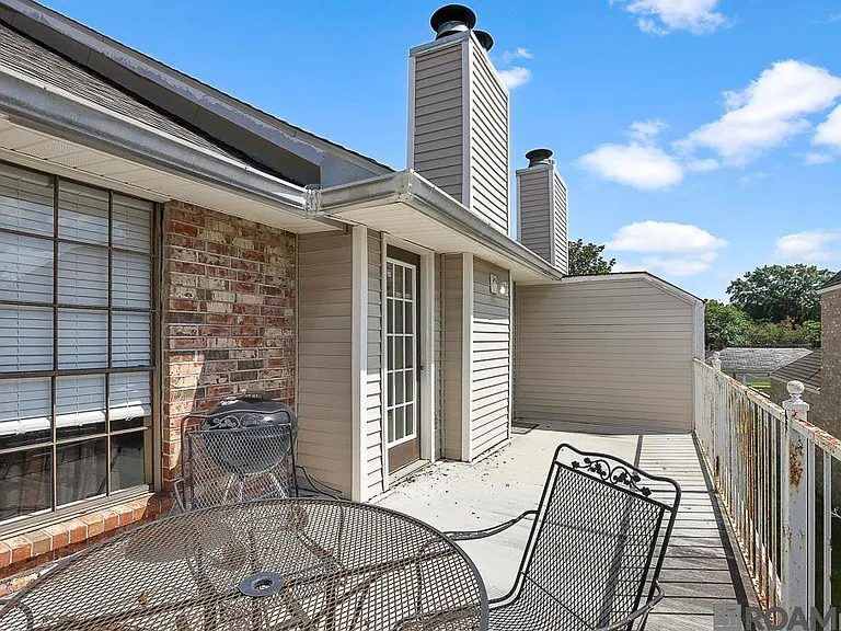 8500 Bluebonnet Blvd #22 — Photo 15